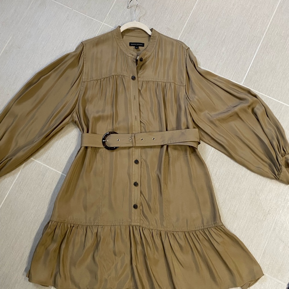 Banana Republic Tan Long Sleeve Dress